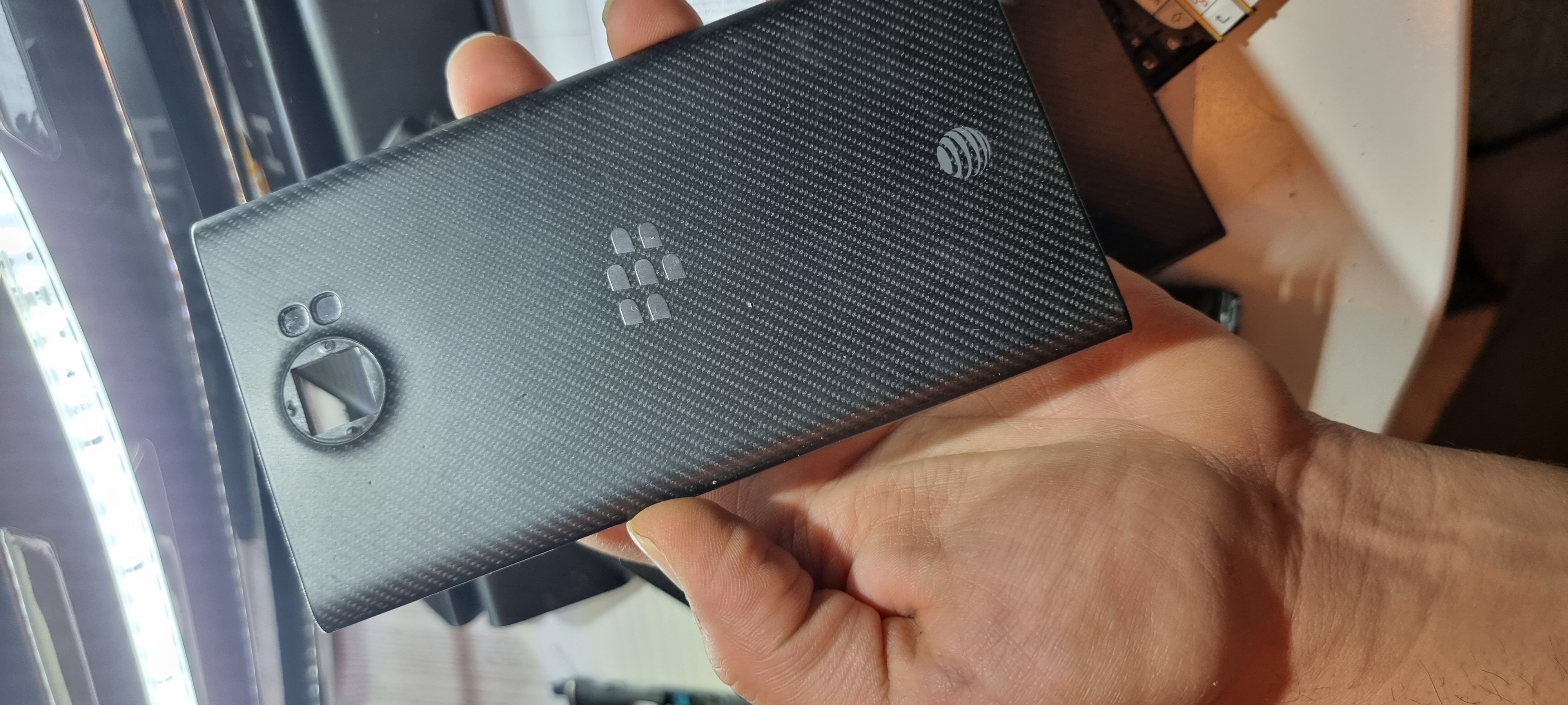 گوشی بلک بری پرایوو_کاور پشت گوشی Blackberry priwe